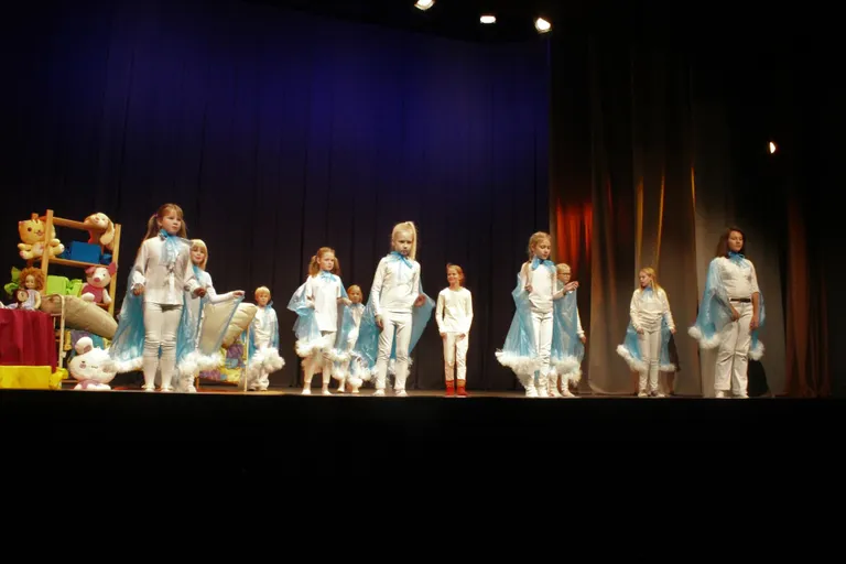 Haljala kooli jõulupeod peetakse rahvamajas.