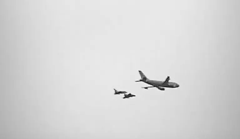 Во вторник в небе над Эстонией можно было увидеть самолет-заправщик и истребители