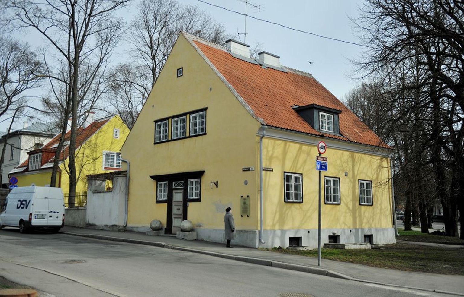 IRLi endine maja Tallinnas Wismari ja Toom­puiestee nurgal.