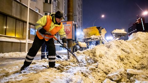 Исследование: почти половина жителей Эстонии готовы платить за уборку снега