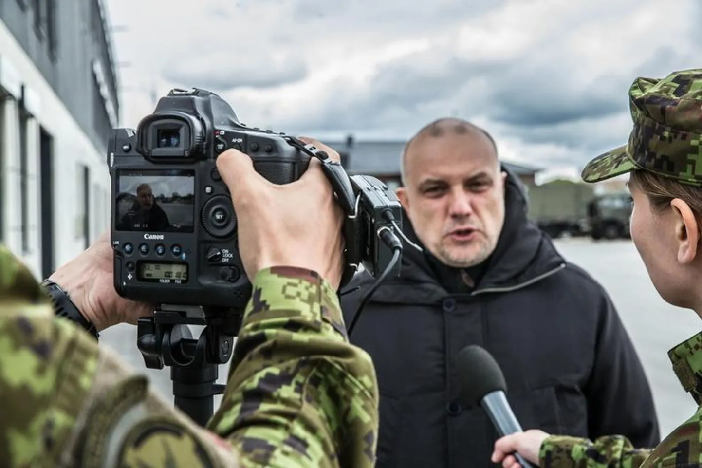 Kaitseminister Jüri Luik Kevadtormi aladel.