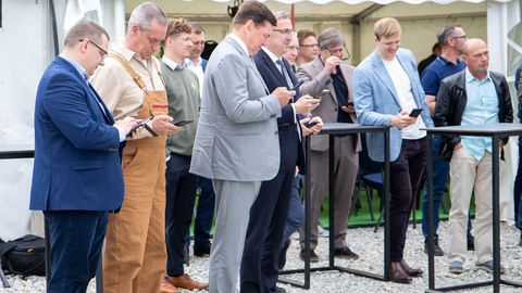 GALERII ⟩ Langerma rohegaasijaam avati SMSiga