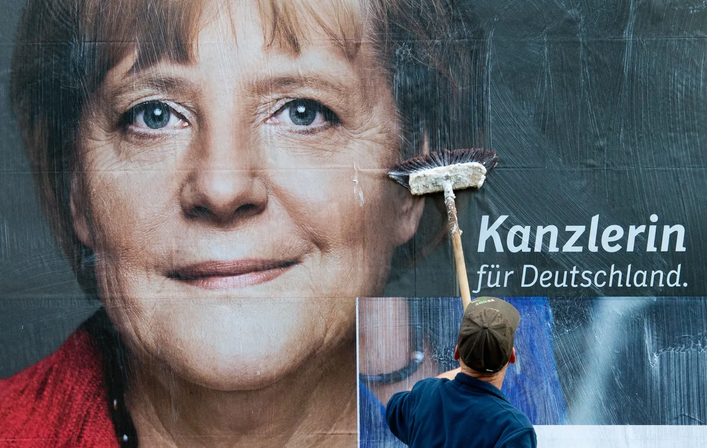 Kantsler Angela Merkeli vastased peavad valitsusjuhi valimisplakateid sisutühjaks.