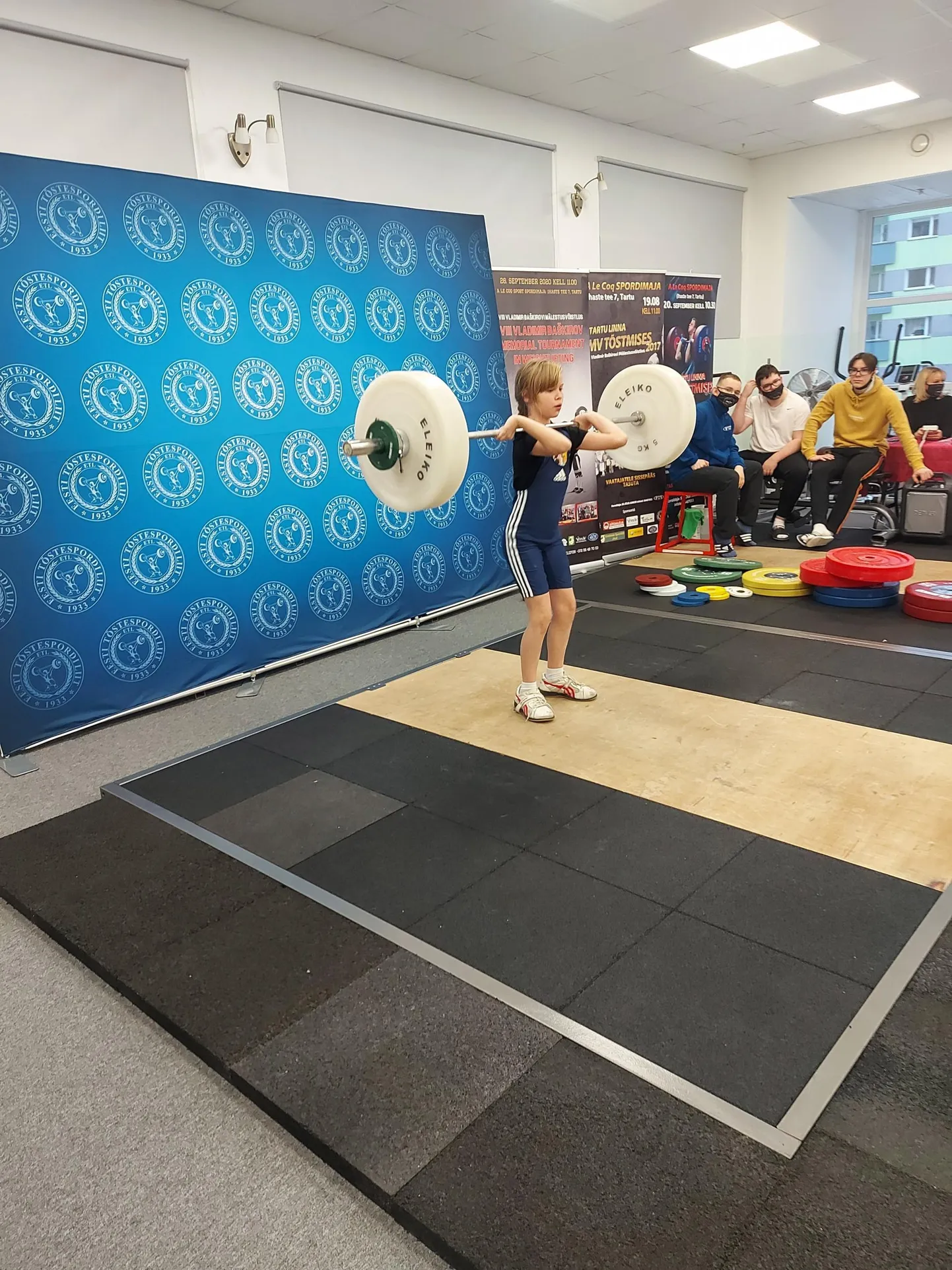 Kolme kuldmedaliga on kümneaastane Liisa Babak üks spordiklubi Vargamäe edukaimaid naistõstjaid.