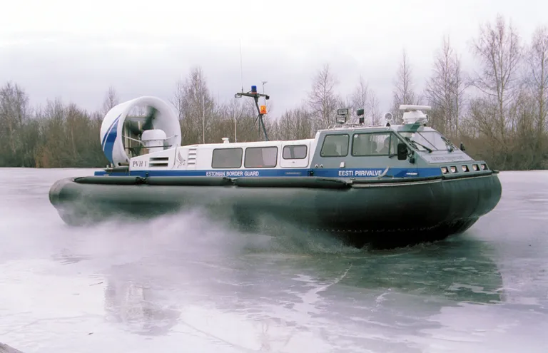Piirivalve hõljuk.