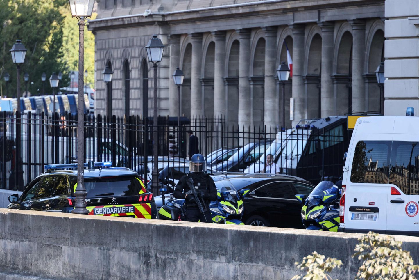 Pariisi kohtumaja, kus mõistetakse kohut 2015. aasta terrorirünnakutes kahtlustatavate üle.