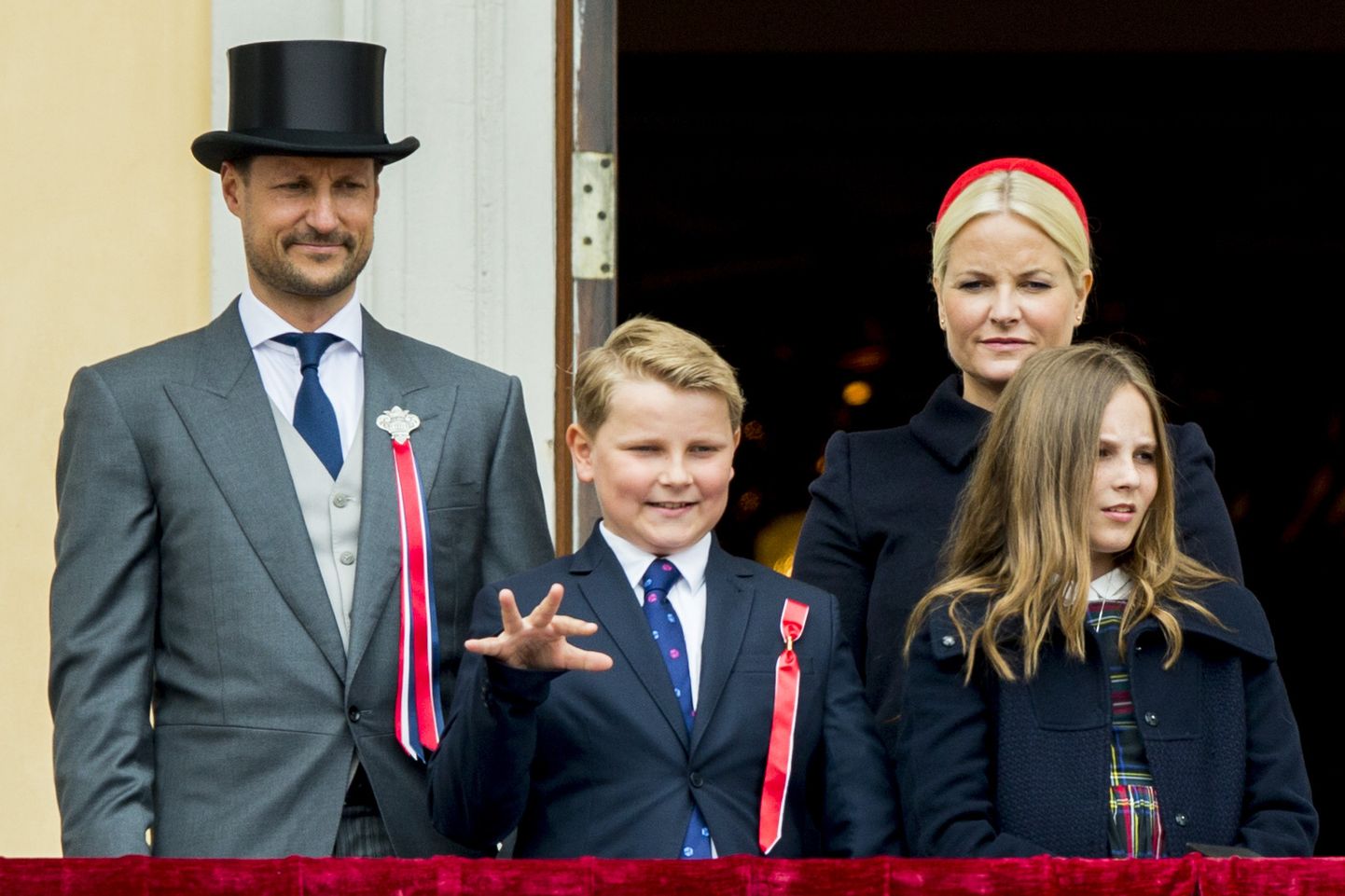 Norra kroonprints Haakon, prints Sverre Magnus, kroonprintsess Mette-Marit ja printsess Ingrid Alexandra.