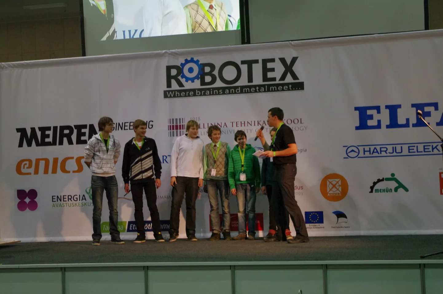Valga gümnaasiumi võistkond Robotexil 2011