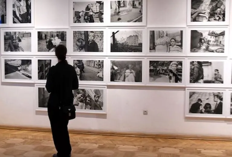 Серия фотографий 1992 года