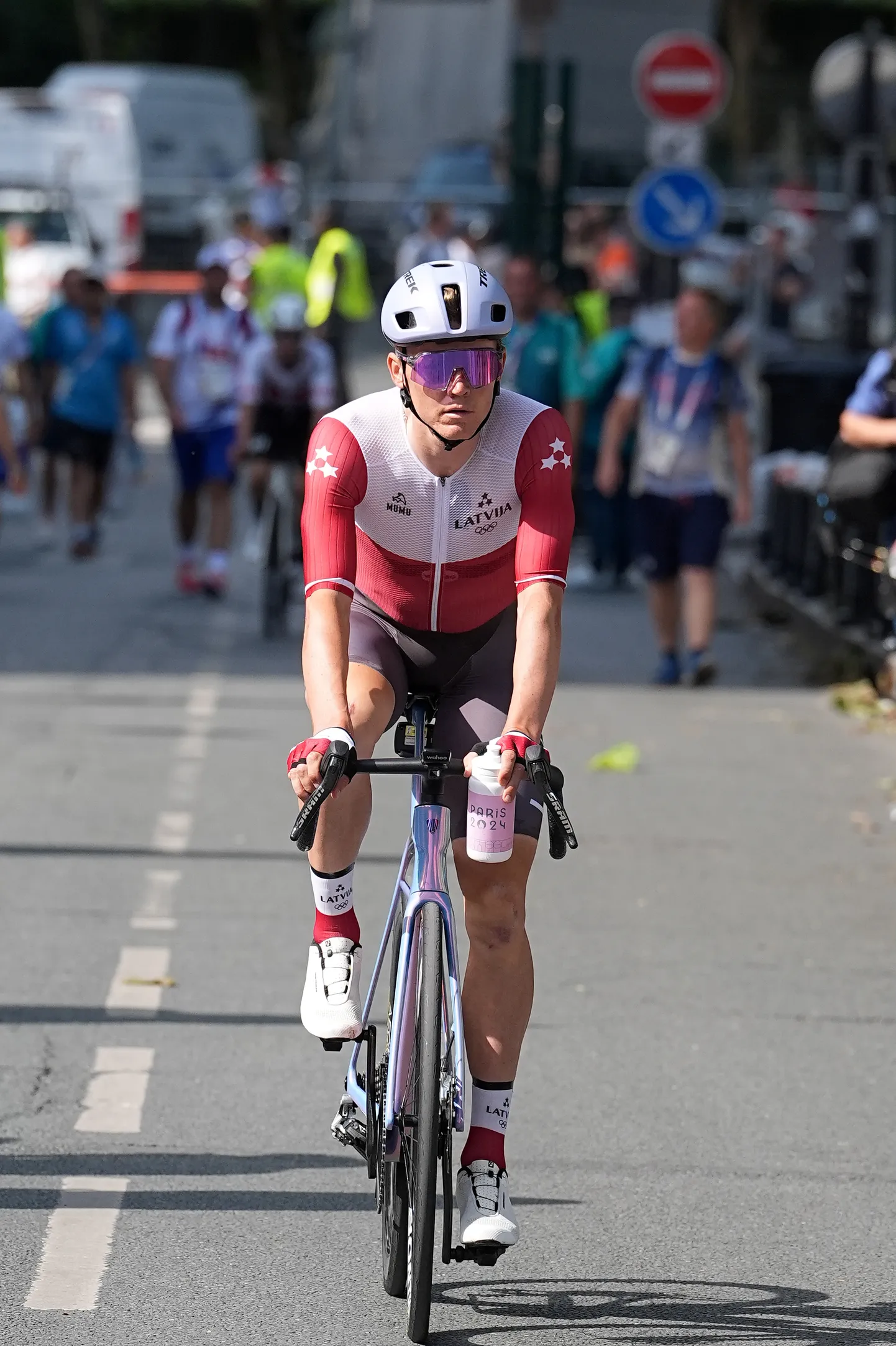 Latvijas riteņbraucējs Toms Skujiņš riteņbraukšanas sacensībās 2024.gada vasaras olimpiskajās spēlēs Parīzē.