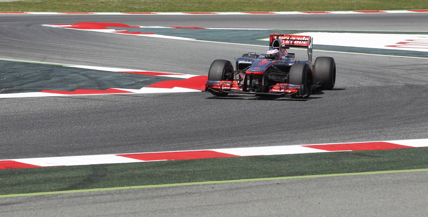 McLareni piloot Jenson Button Barcelona etapil.