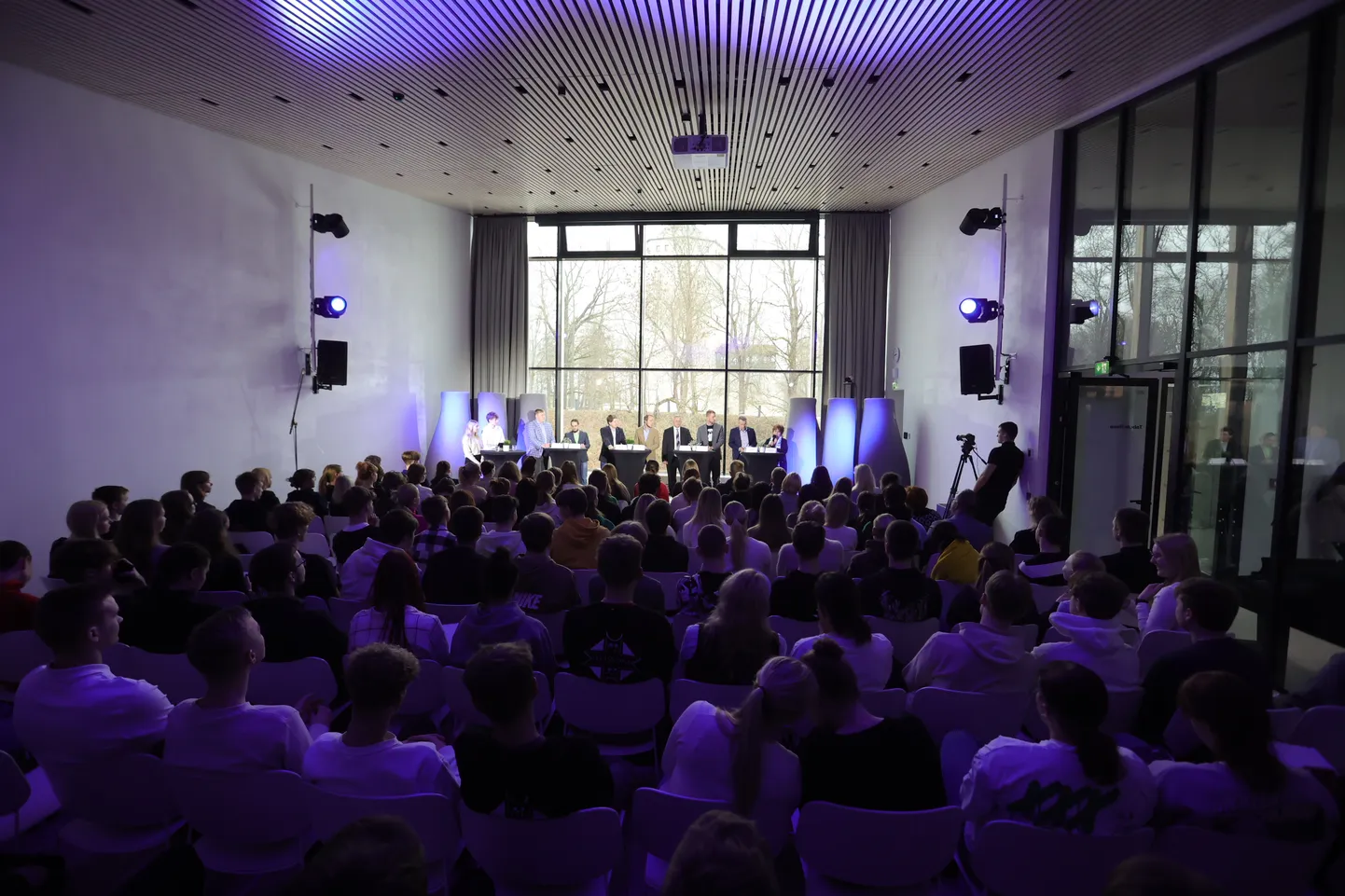 Riigikogu kandidaatide debatt Paide gümnaasiumis