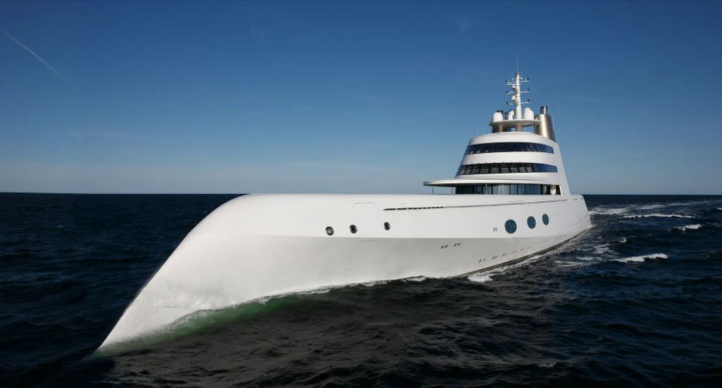 Andrei Melnitšovile kuuluv 300 miljonit dollarit maksev superjahi Motor Yacht A redutab turvaliselt Dubais.