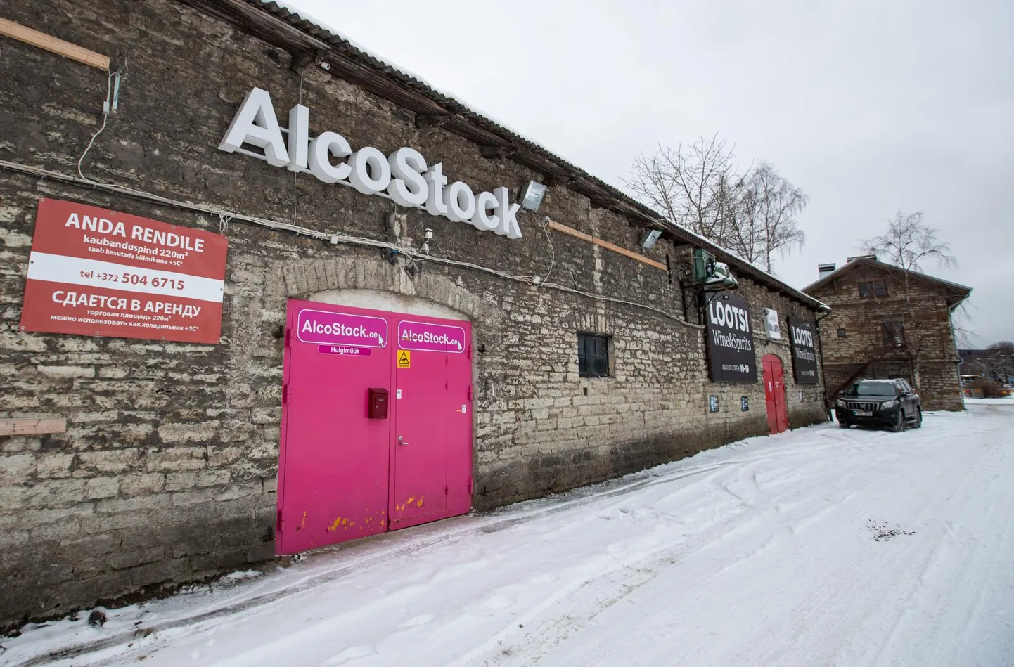 Suletud alkoholipoed Tallinna sadama piirkonnas. FOTO: Mihkel Maripuu