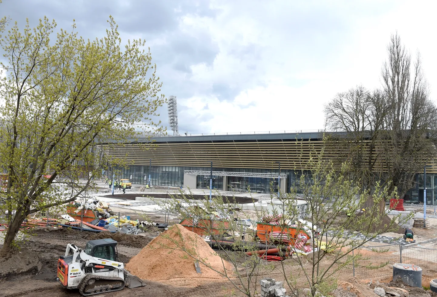 Tiek būvēta Daugavas stadiona ledus halle