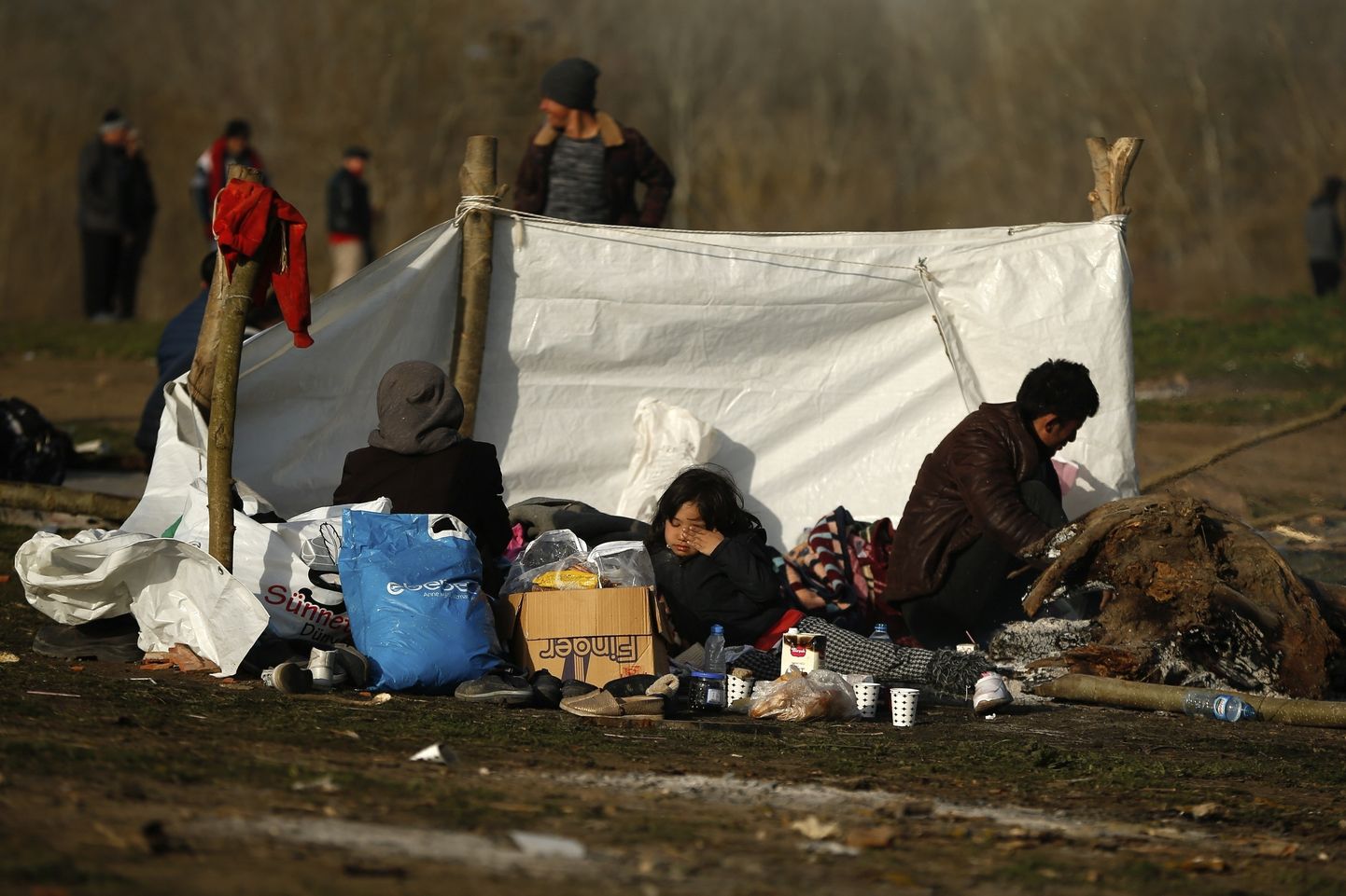 Migranti pie Turcijas un Grieķijas robežas.
