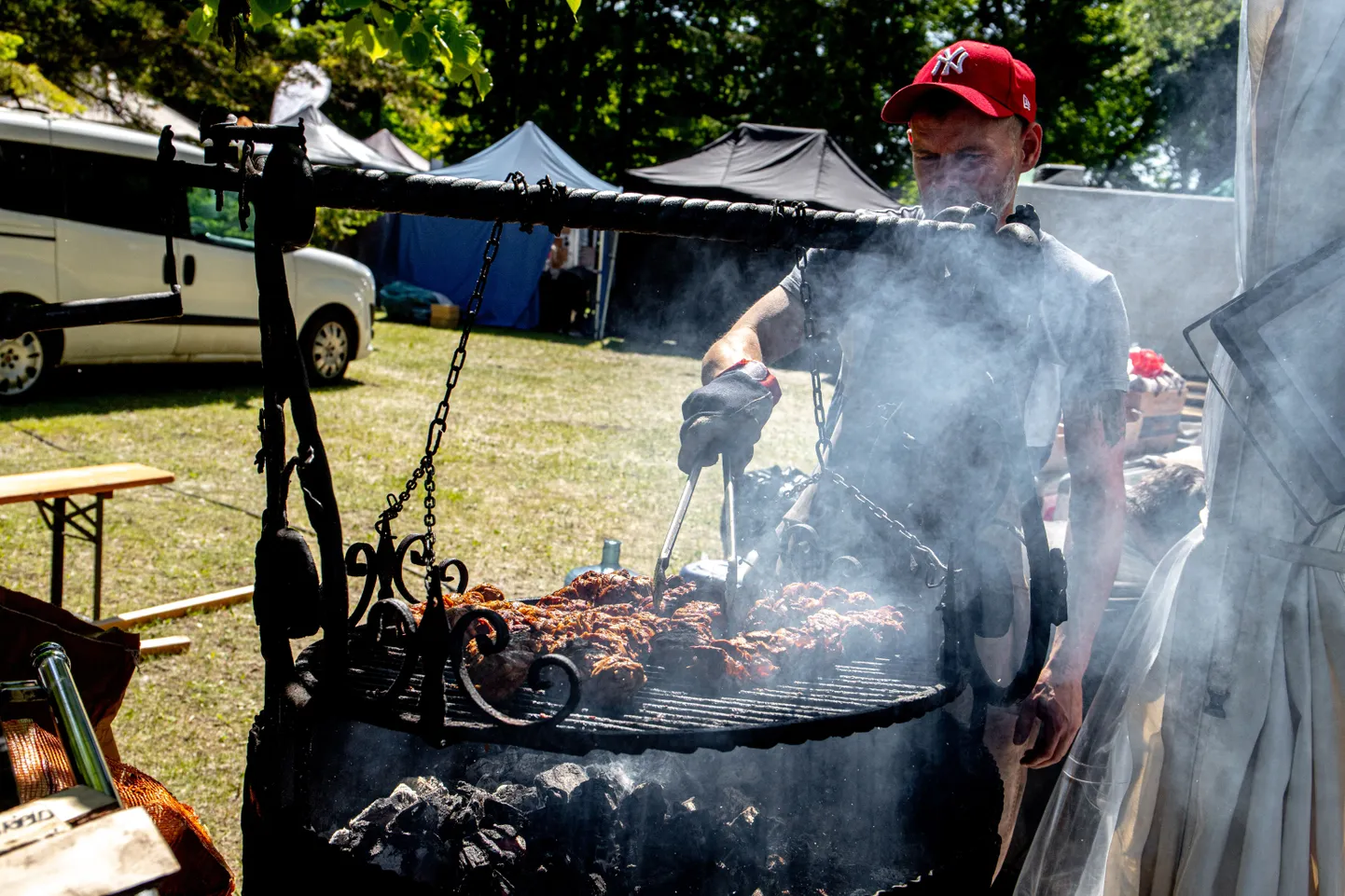 Grillfest täidab Vallikääru aasa taas toidulõhnadega.