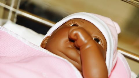 Ebatavaline pettus: naine valetas kallimale nii raseduse kui lapse surma kohta