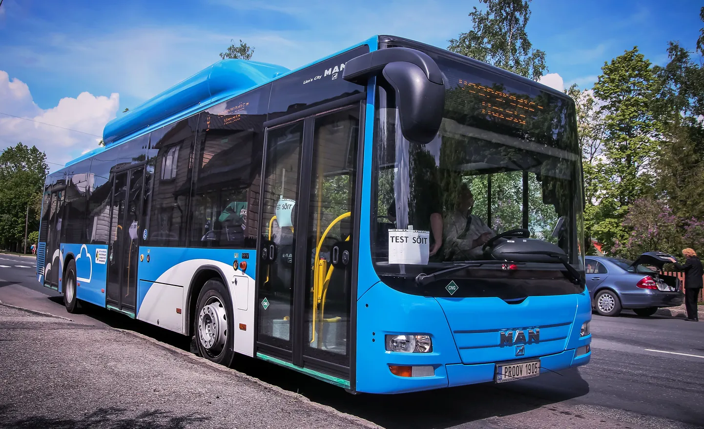 Pärnumaa ühistranspordikeskus kuulutab suveks välja ideekonkursi tuleval aastal Pärnus ringi vuravate linnabusside disainimiseks. Foto on illustreeriv.