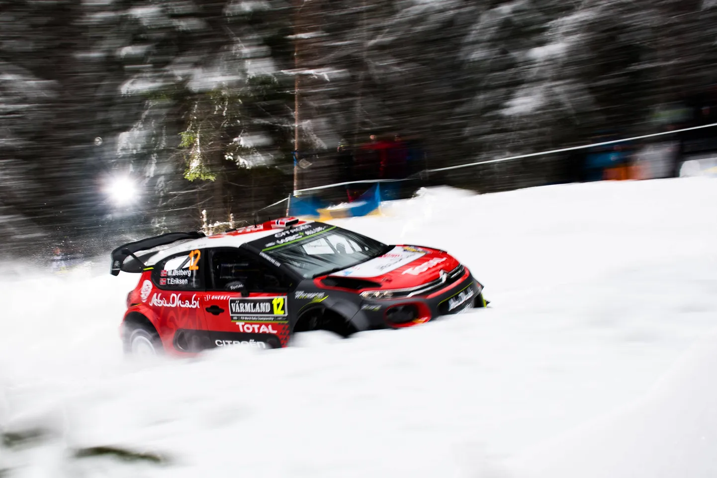 Mads Östberg rootsi ralli testikatsel.