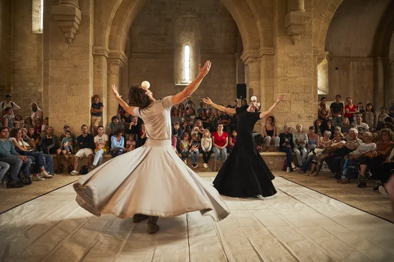 "Cie Monad" (Francija).