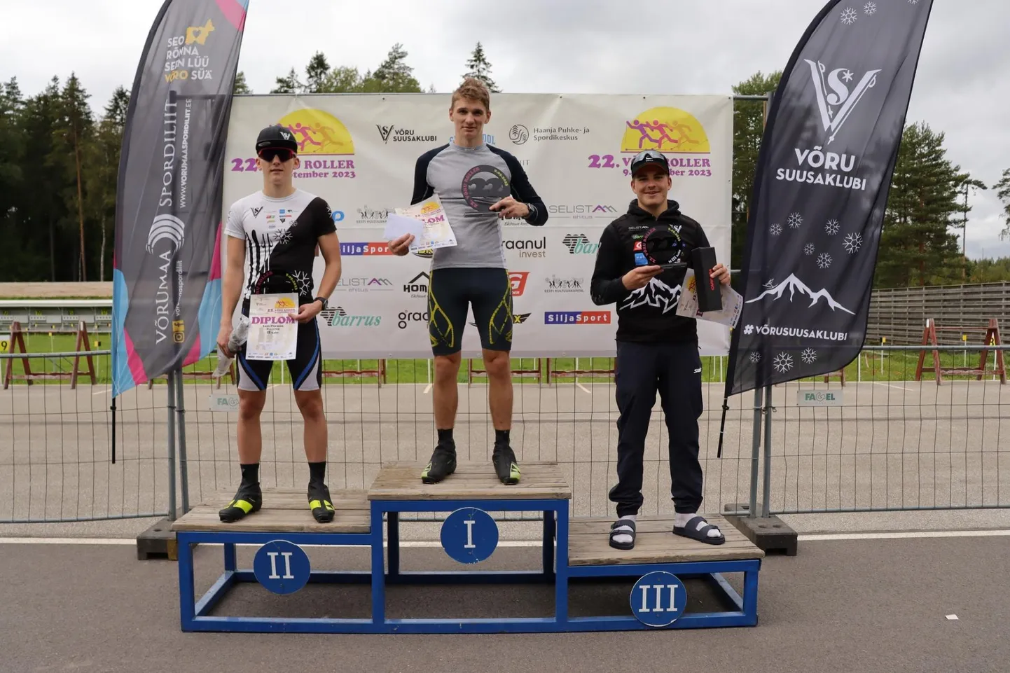 Meeste parimad: Oleksandr Lisohor (keskel), Lars Piirmann ja Toni Andree Saarepuu