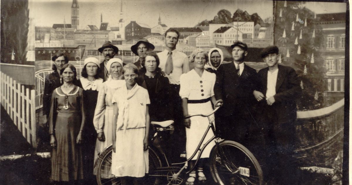 don’t throw away old photos, take them… Newsy