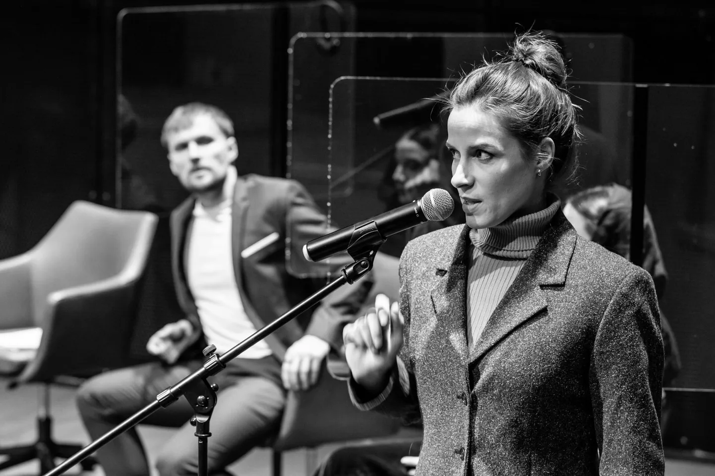 ”Iraani konverentsi” mängitakse täna Narvas. Suures plaanis Laura Peterson.