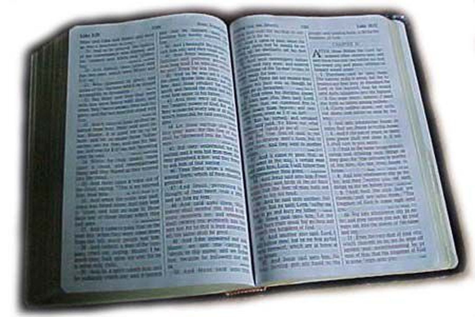 Библия. Иллюстративное фото