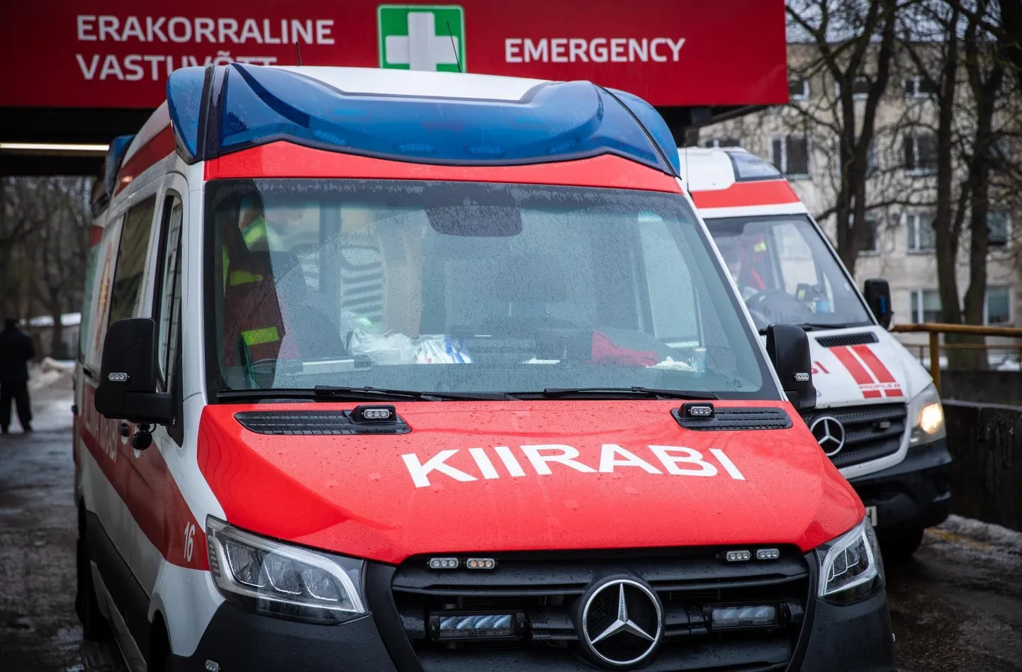 Kiirabi viis liiklusõnnetuse ohvri haiglasse.