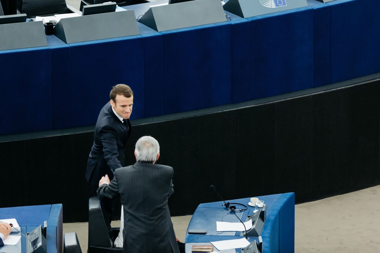 Emmanuel Macron ja Euroopa Komisjoni president Jean-Claude Juncker teisipäeval Strasbourgis, kus Prantsuse riigipea pidas eurosaadikutega debatti ELi tuleviku üle.