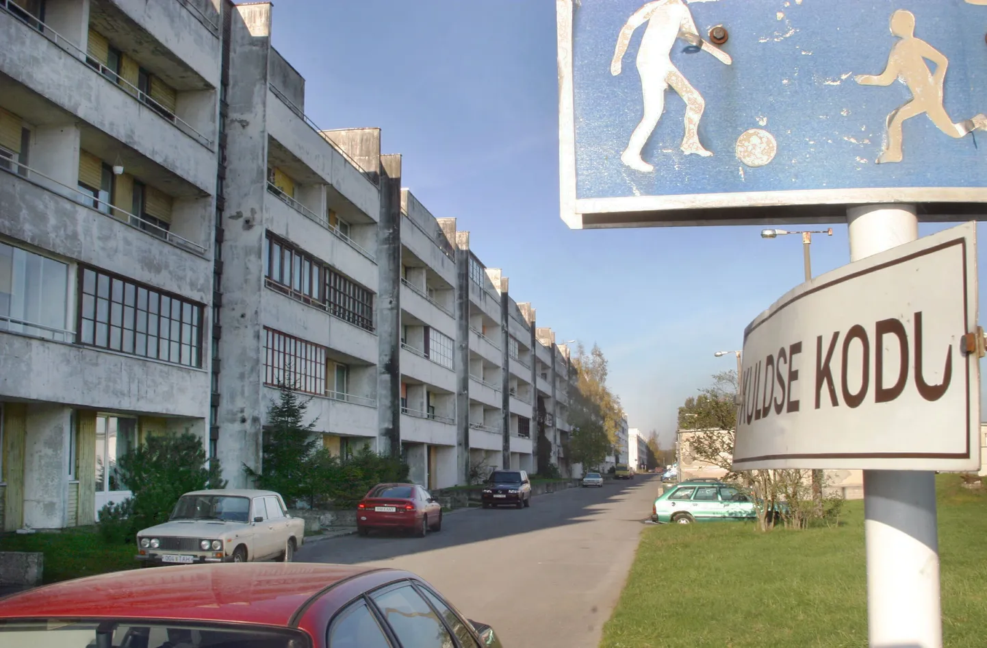 Kuldne Kodu, mis ehitati 1980. aastatel tollase Pärnu KEKi tööliste ühiskoduks.