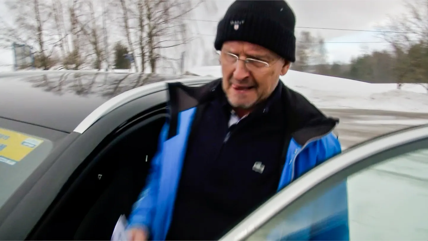 Мати Алавер на стадионе в Отепя.