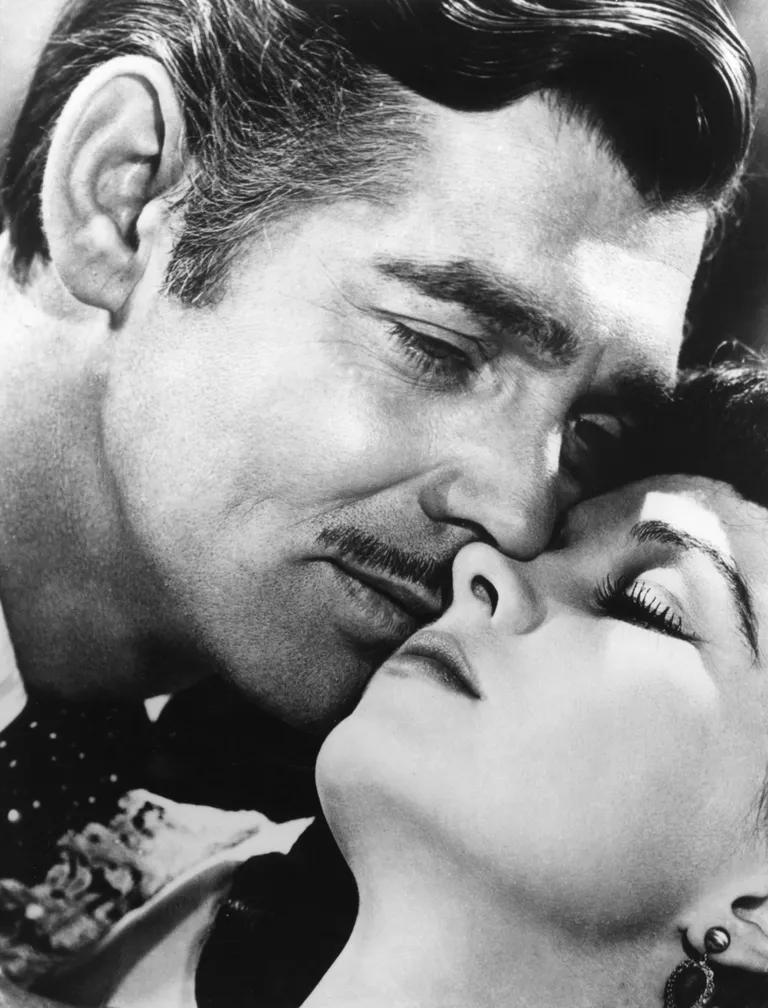 Vivien Leigh (Scarlett O’Hara) ja Clark Gable (Rhett Butler)