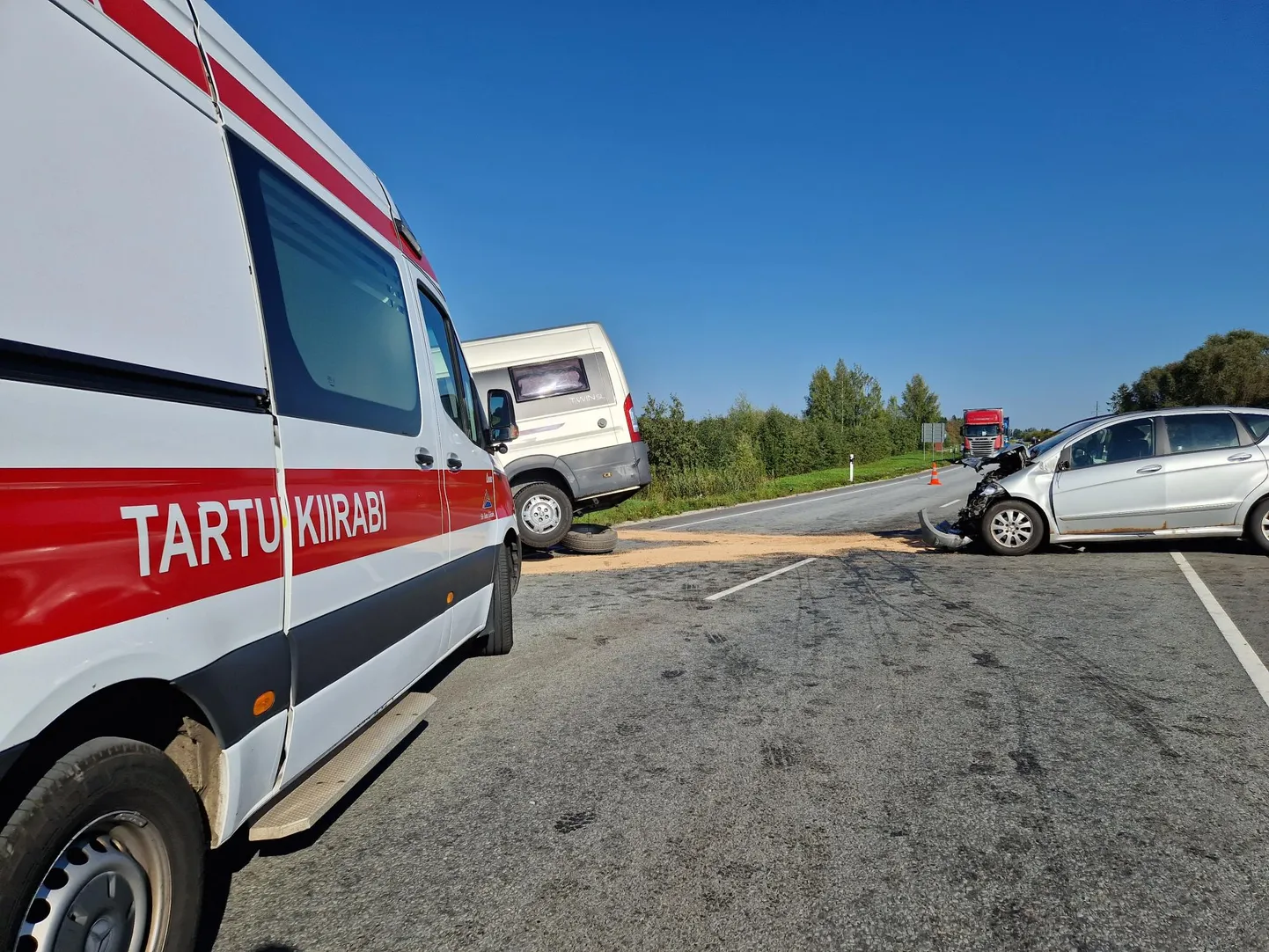 Avarii Tartu-Räpina maantee viiendal kilomeetril.