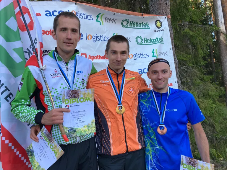 Meeste esikolmik: Lauri Sild (keskel), Kristo Heinmann (vasakul) ja Ats Sõnajalg