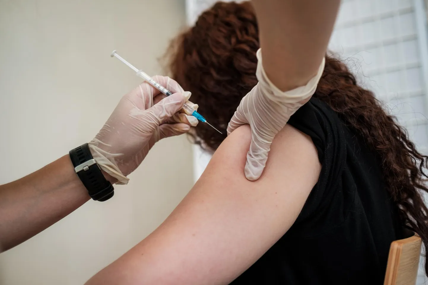 Vaktsineerimine aitab tõkestada viiruse levikut.