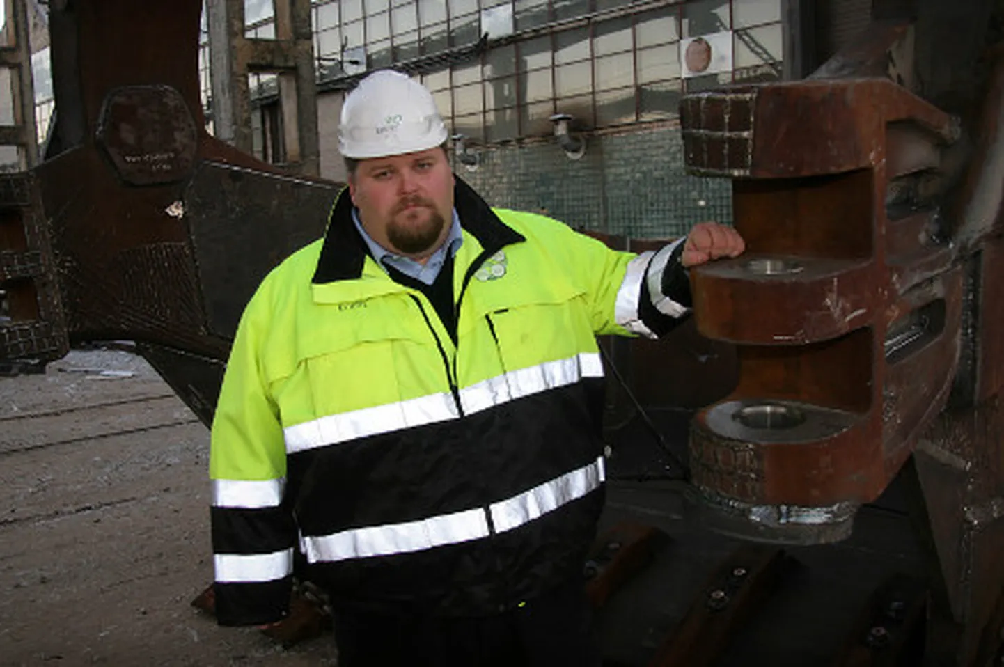 Otto-Richard Pukk imestab isegi vahel, miks tellitakse just siit Jõhvi tehasest tuhandete kilomeetrite kaugusele suuri metalldetaile. Ent lisab, et tegelikult neid ettevõtteid, kes suudavad neid toota nõutavaid standardeid ja kvaliteeti järgides, väga palju maailmas polegi.