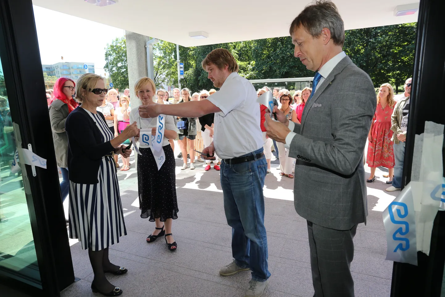 Margus Allikmaa uuenenud raadiomaja avamisel.