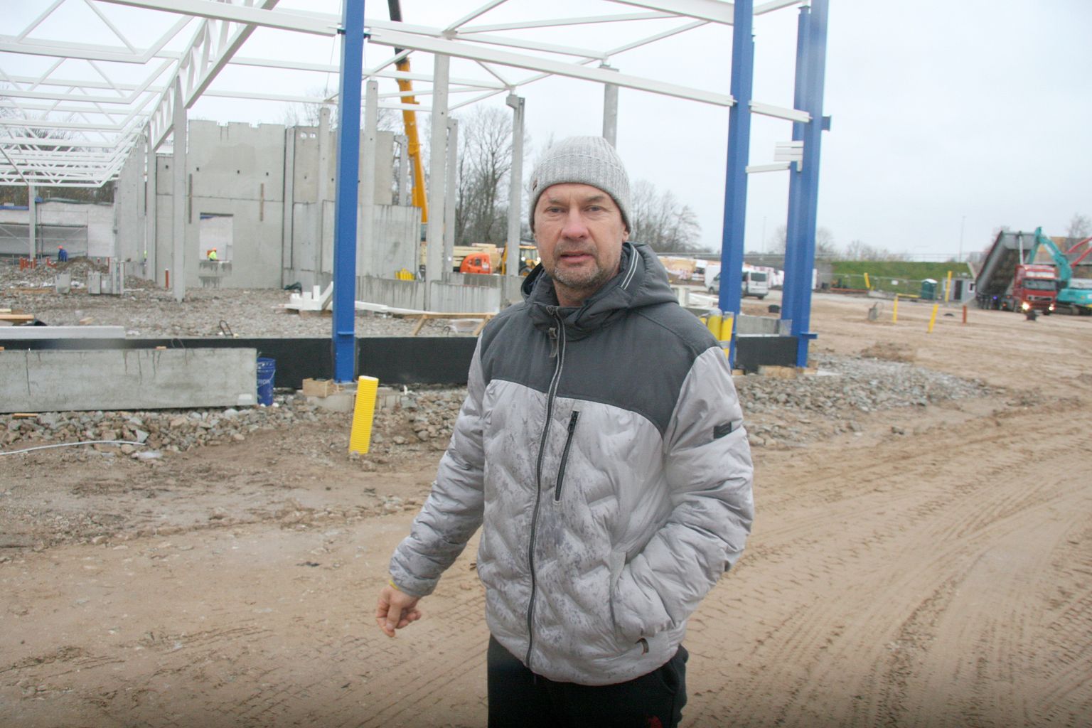Хотя "Lidl Eesti" ликвидировал водяные трубы согласно проекту сноса, Тоомас Зилев находит, что фирма должна возместить ему причиненный ликвидацией труб ущерб.