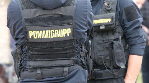 FOTO ⟩ «Tahtsime nalja teha...» Lapsed viskasid torusiilipomme korteriaknast alla. Noorimad valmistajad vaid 10-aastased