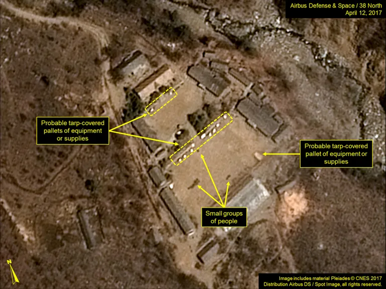 Satelliidifoto Põhja-Korea Punggye-ri tuumapolügoonist, mis eile lammutati.