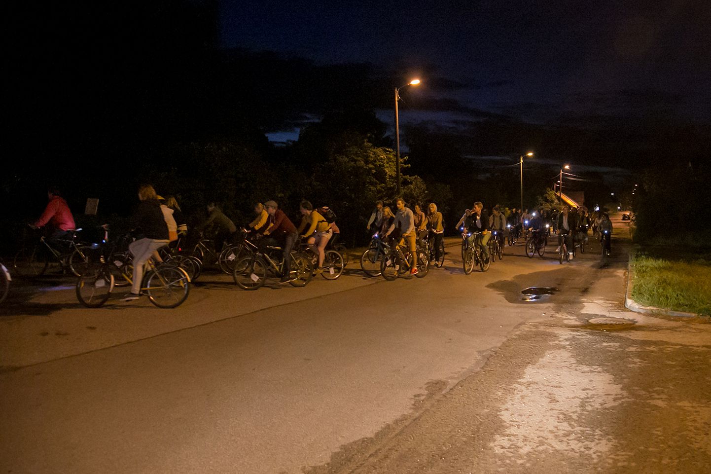 Esimest korda tiirutasid arvamusfestivali ajal pimedas Paides jalgratturid ringi neli aastat tagasi.
