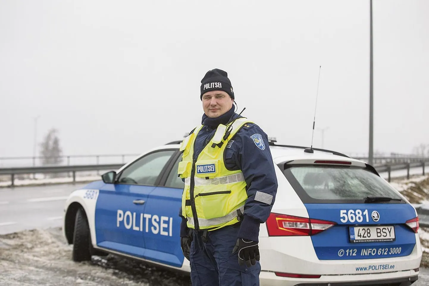 Jaanus Rahula tuli Vändra vallavanemaks kaitseväest, ta on osalenud sõjaväepolitsei rühmaülemana missioonil Kosovos. Uus töökoht on Lääne prefektuuri Paide politseijaoskonnas, põhitöö kõrvalt saab Rahula olla Põhja- Pärnumaa vallavolikogu liige.