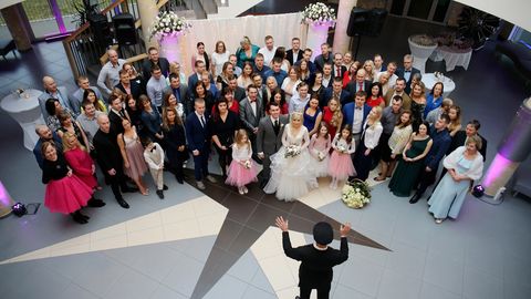 Video: pulmapidu, kus kõik kutsutud olid kontvõõrad