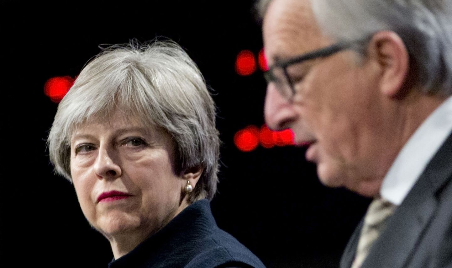 Theresa May (vasakul) ja Jean-Claude Juncker.