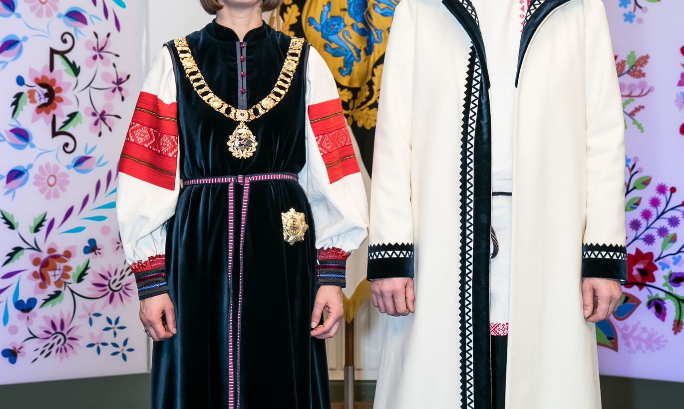 Президент эстонии с сыном и мужем