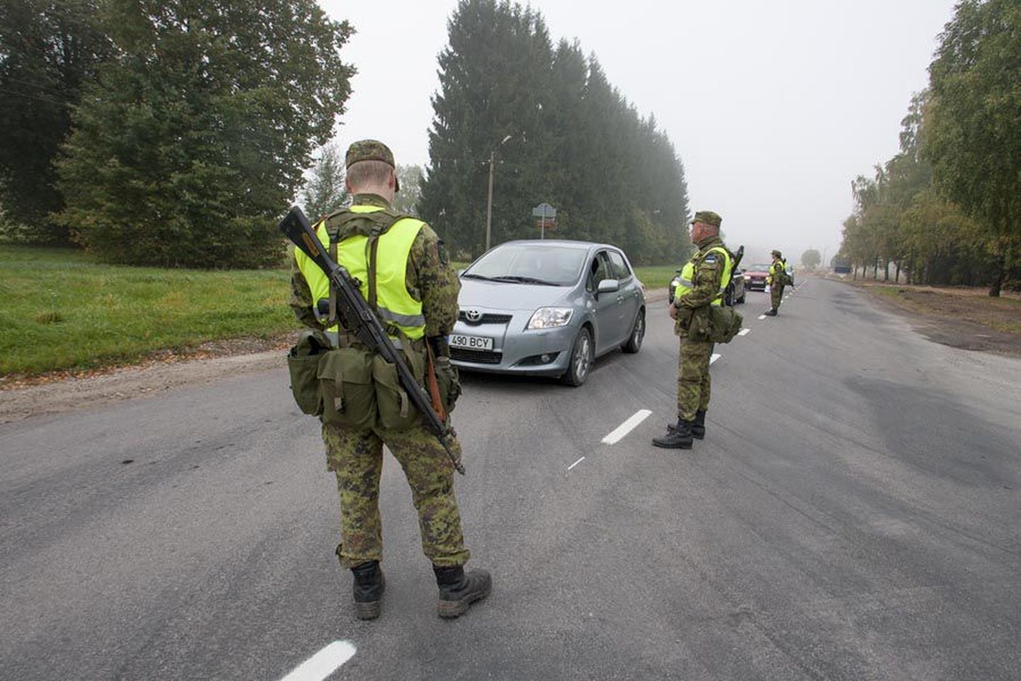 Relvastatud kaitseliitlasi võib täna näha nii Viljandis kui selle lähemas ümbruses.