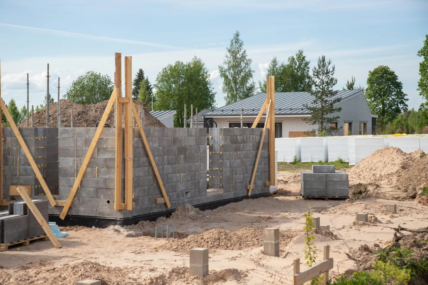 MESi kaaslaen aitab kodu ehitada või renoveerida.