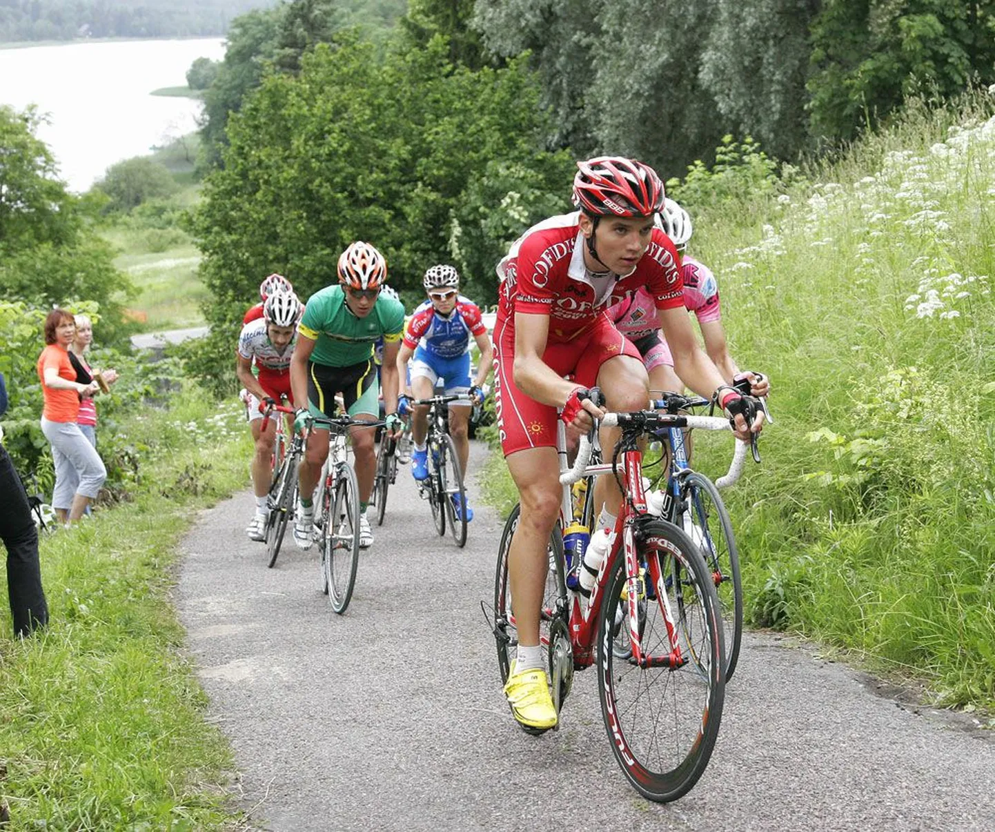Rein Taaramäe (esiplaanil) meeskond Cofidis on nädalavahetusel peafavoriit.